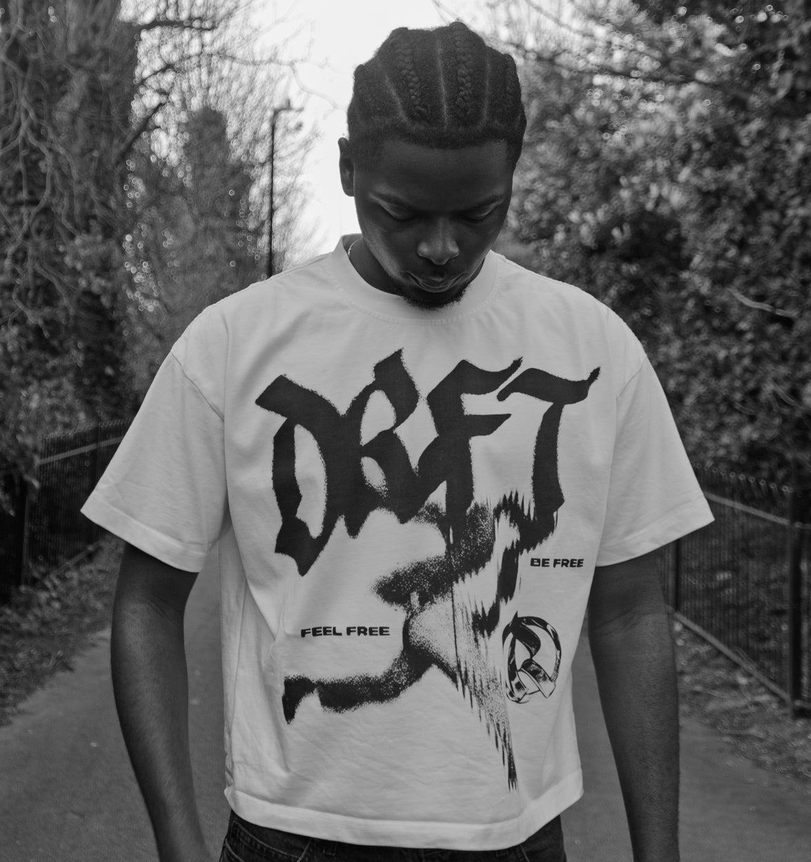 FEEL FREE GRAPHIC TSHIRT